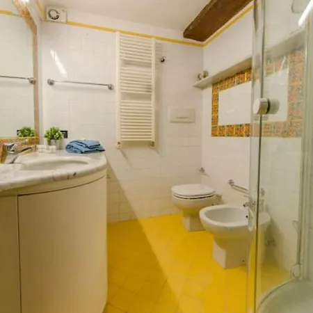 Joivy Colorful Flat For 5 Close To Piazza De Ferrari جنوة
