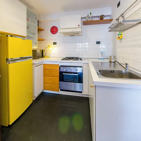 Joivy Colorful Flat For 5 Close To Piazza De Ferrari شقة جنوة