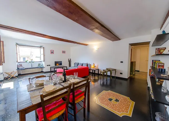 Apartment Joivy Colorful Flat For 5 Close To Piazza De Ferrari *