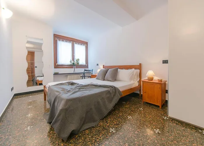 Apartment Joivy Colorful Flat For 5 Close To Piazza De Ferrari