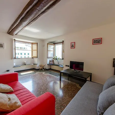Joivy Colorful Flat For 5 Close To Piazza De Ferrari Διαμέρισμα
