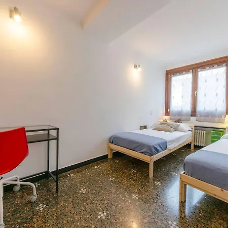 Apartment Joivy Colorful Flat For 5 Close To Piazza De Ferrari *